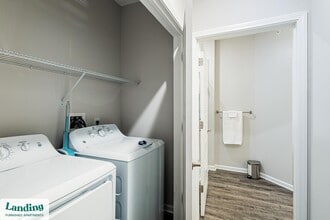 1431 Dixie Hwy, Unit 2-2219 in Covington, KY - Building Photo - Building Photo