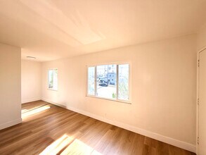 331 E 1st St-Unit -337 in National City, CA - Building Photo - Building Photo