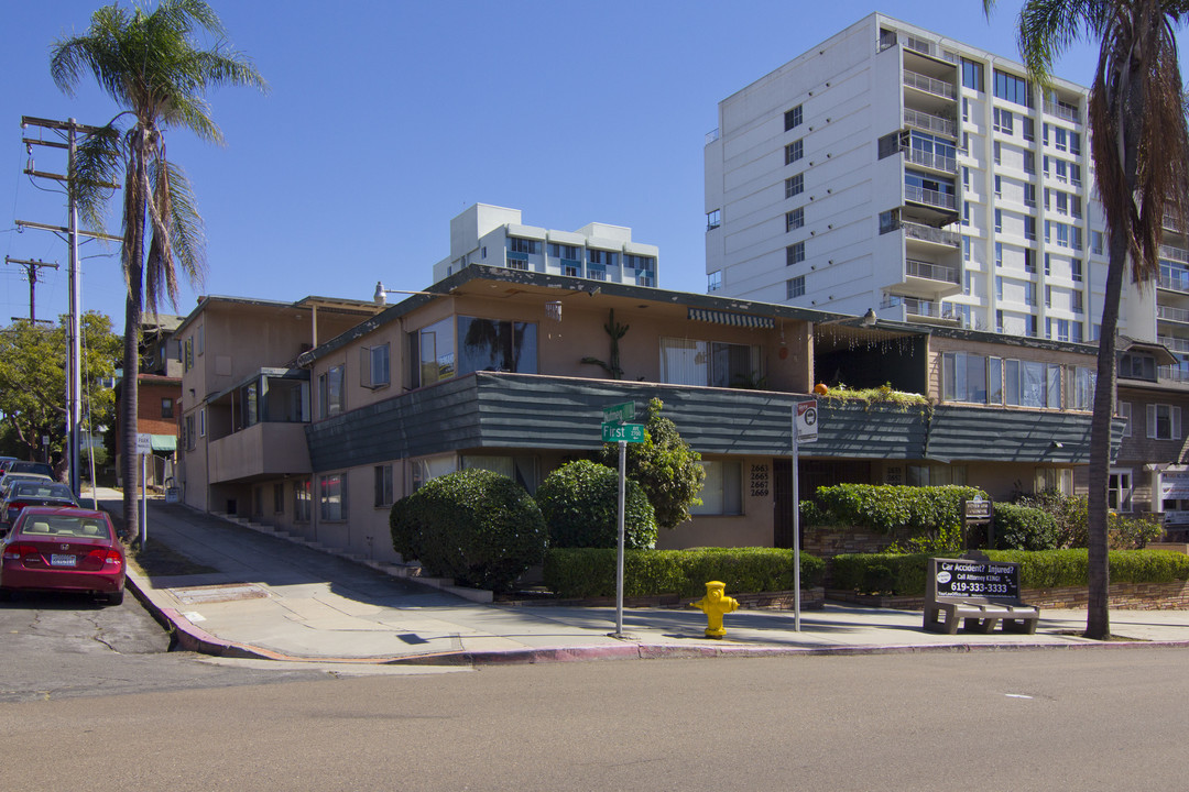 105-111 Nutmeg St in San Diego, CA - Foto de edificio