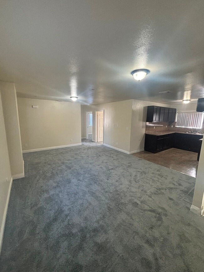 1229 W 60th St in Los Angeles, CA - Building Photo - Building Photo