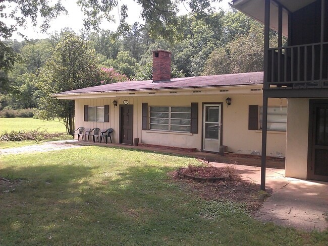 415 S Painter Rd in Cullowhee, NC - Building Photo - Building Photo