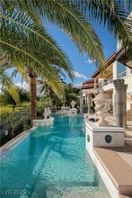 8801 Palm Greens Ct in Las Vegas, NV - Building Photo - Building Photo