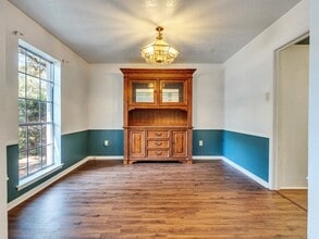 1215 Briar Ln in Wharton, TX - Building Photo - Building Photo