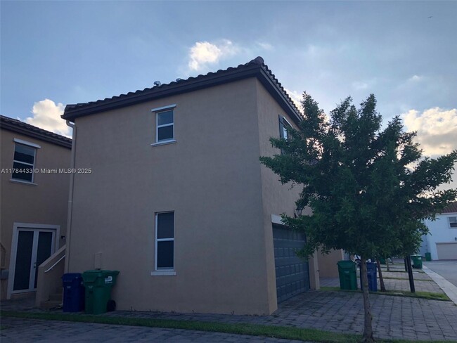 17127 SW 96th St in Miami, FL - Building Photo - Building Photo