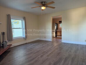 3414 Cooks Hill Rd in Centralia, WA - Building Photo - Building Photo