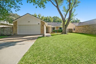 6811 Blue Ridge Dr in Richmond, TX - Building Photo
