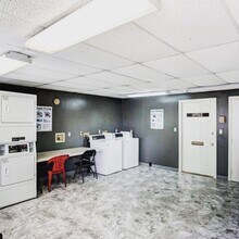 409 Green Valley Dr in Mount Vernon, IN - Building Photo - Building Photo