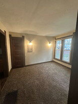 1404 Highland Ave in Janesville, WI - Building Photo