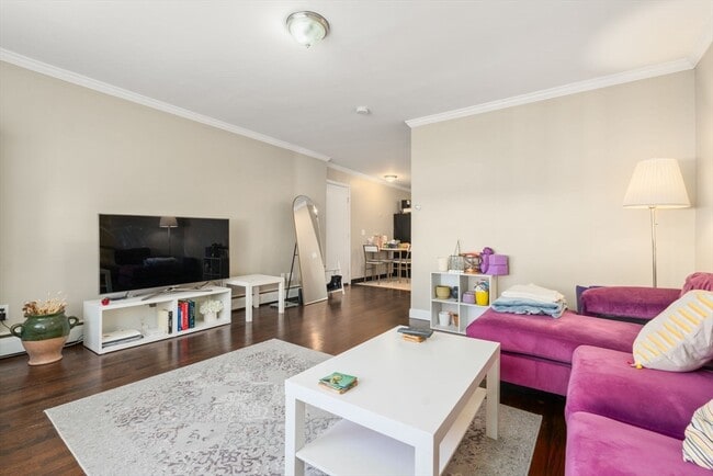 property at 71 Oxford Ave