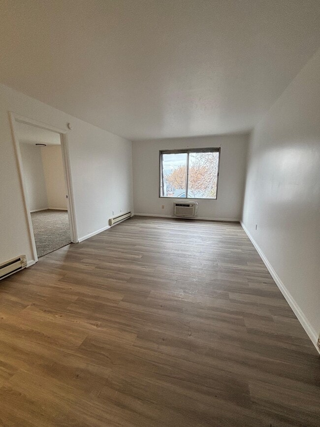 La Parisienne Apartments in Salt Lake City, UT - Building Photo - Building Photo