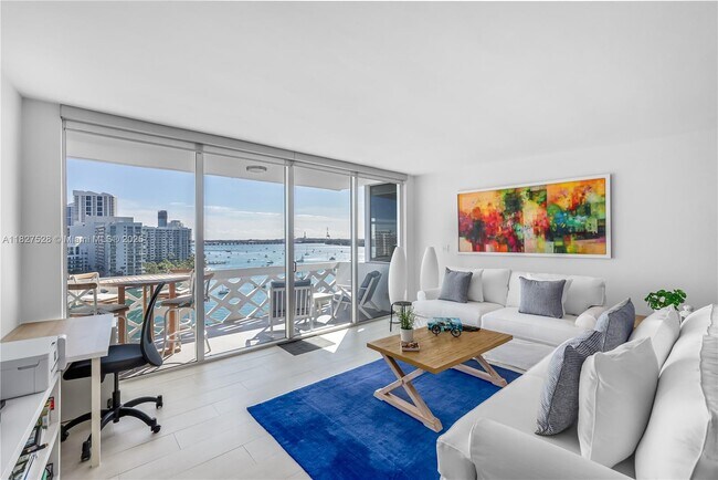 20 Island Ave in Miami Beach, FL - Building Photo - Building Photo