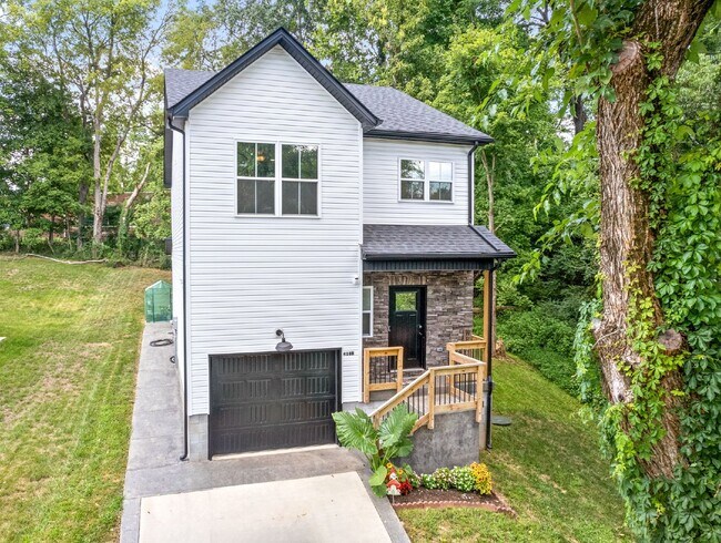 418 Oak St in Clarksville, TN - Building Photo - Building Photo