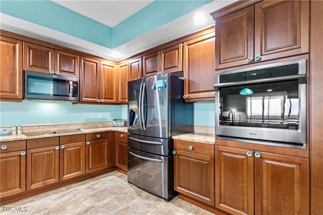 14300 Riva Del Lago Dr in Ft. Myers, FL - Building Photo