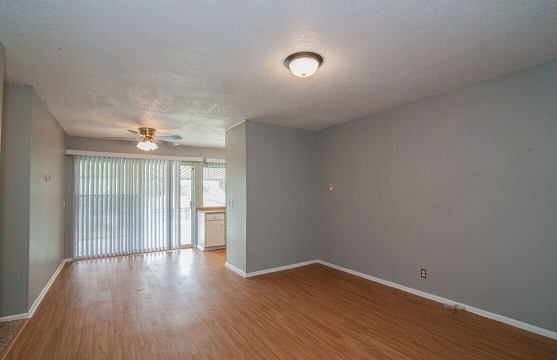 8730 Easy Valley St in San Antonio, TX - Building Photo