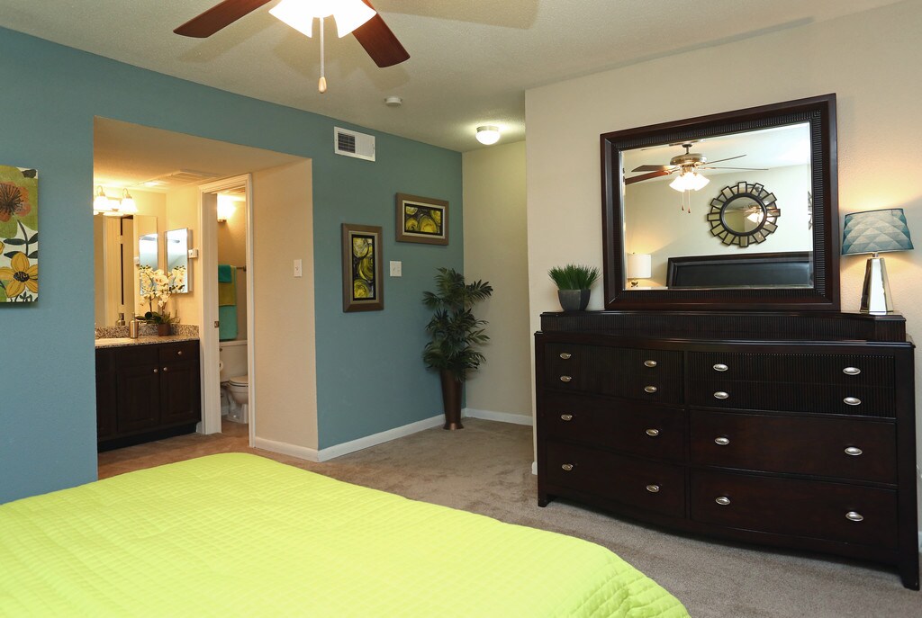 The Abbey At Conroe Apartments in Conroe, TX