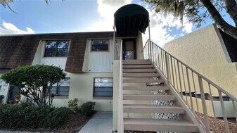 6104 Topher Trail in Mulberry, FL - Building Photo