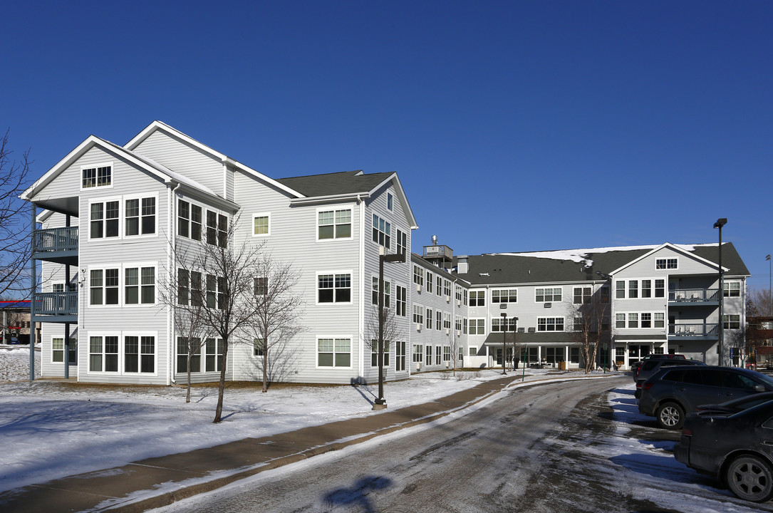 Arlington Gardens in St. Paul, MN - Building Photo