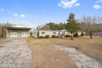 369 White Oak Dr in Newport, NC - Building Photo - Building Photo