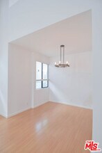 1727-1727 Glendon Ave in Los Angeles, CA - Building Photo - Building Photo