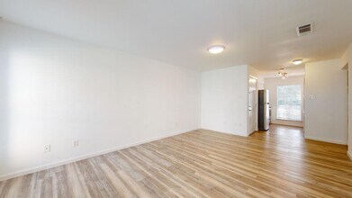 Lakewood Lodge in Dallas, TX - Foto de edificio - Building Photo