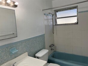 6326 Pierce St-Unit -0 in Hollywood, FL - Foto de edificio - Building Photo