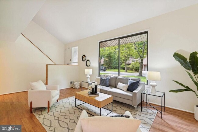 10 Tapiola Ct in Rockville, MD - Building Photo - Building Photo