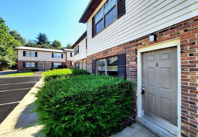 621 Westport Rd in Elizabethtown, KY - Building Photo - Building Photo