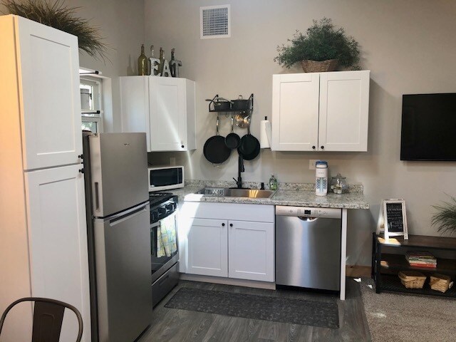 1635 W University Heights Dr N, Unit Local Heights in Flagstaff, AZ - Building Photo