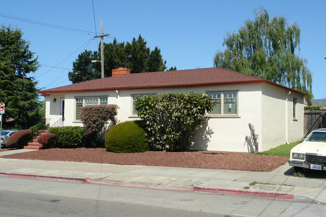 1601 Dwight Way in Berkeley, CA - Foto de edificio - Building Photo