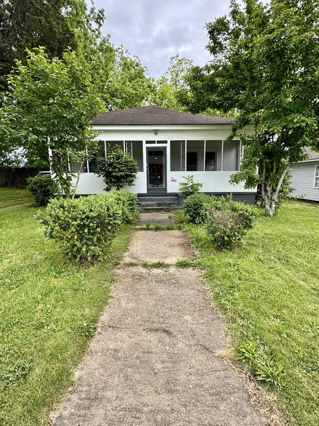 property at 264 Edwards Ave