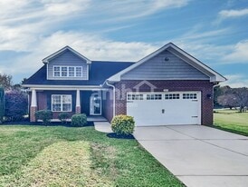 439 W Rustling Leaves Ln in Roebuck, SC - Building Photo