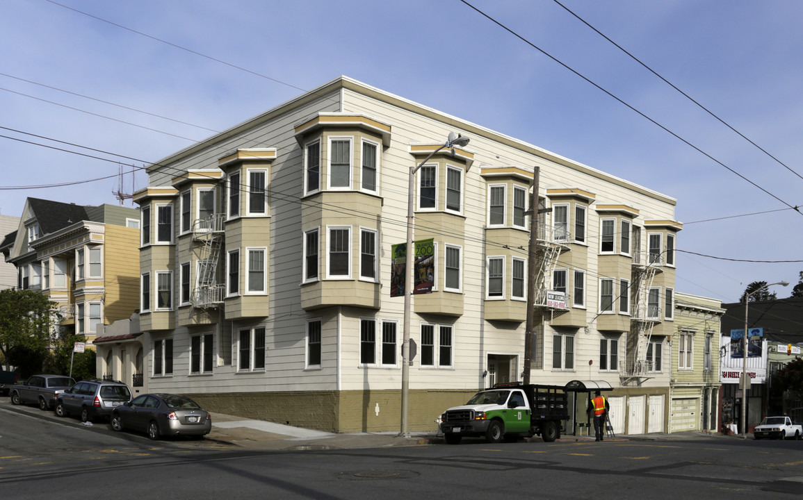 1450 Castro St in San Francisco, CA - Building Photo