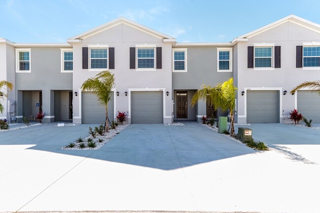 property at 11881 Mountain Retreat Ln