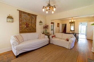 2751 NW Savier St in Portland, OR - Building Photo - Building Photo