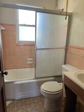 5663 Gatesworth Ave in St. Louis, MO - Building Photo - Building Photo