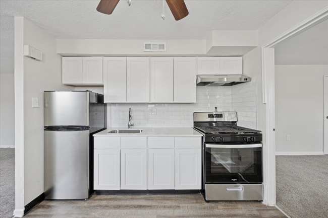 9305 Ashton Rd in Philadelphia, PA - Building Photo - Building Photo