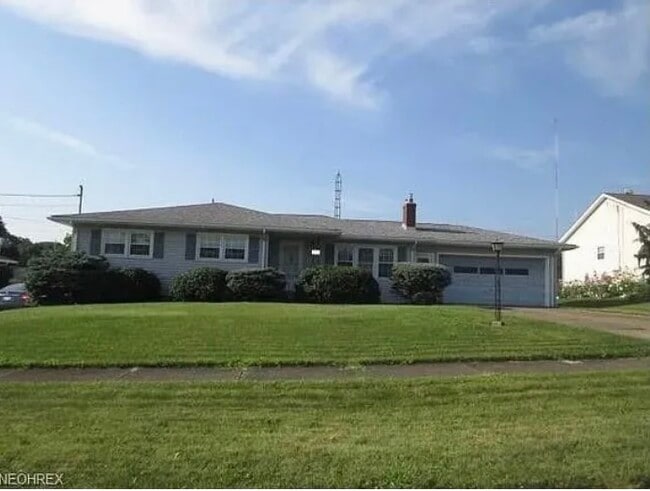 property at 1203 Ivanhoe Ave