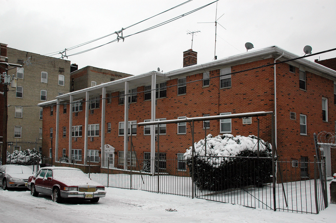 14-22 Treadwell St in Newark, NJ - Foto de edificio