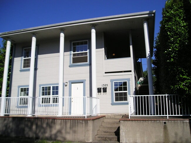 property at 1325 SE Cobb St