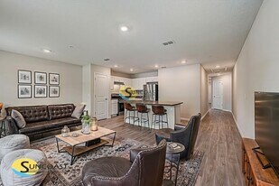 9564 Hood Rd in Jacksonville, FL - Building Photo