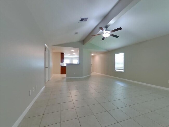 212 Comanche Plains Rd in La Marque, TX - Building Photo - Building Photo
