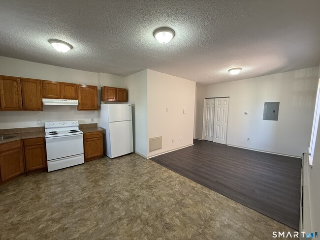 834 Park St in Hartford, CT - Building Photo - Building Photo