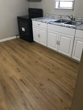 126 Cox St in Lagrange, GA - Building Photo - Building Photo