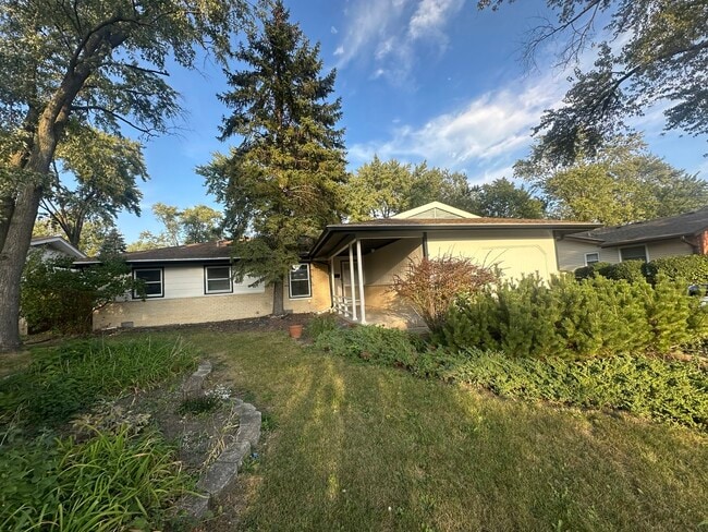 595 W Elk Grove Blvd