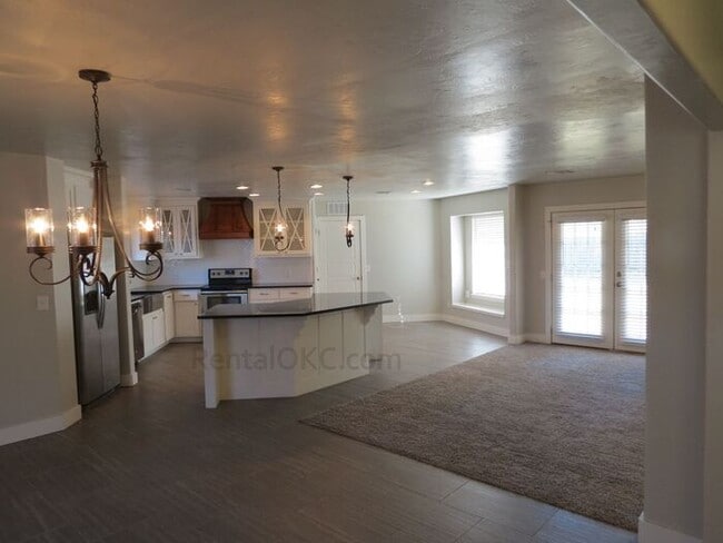 property at 5320 N Drexel Blvd