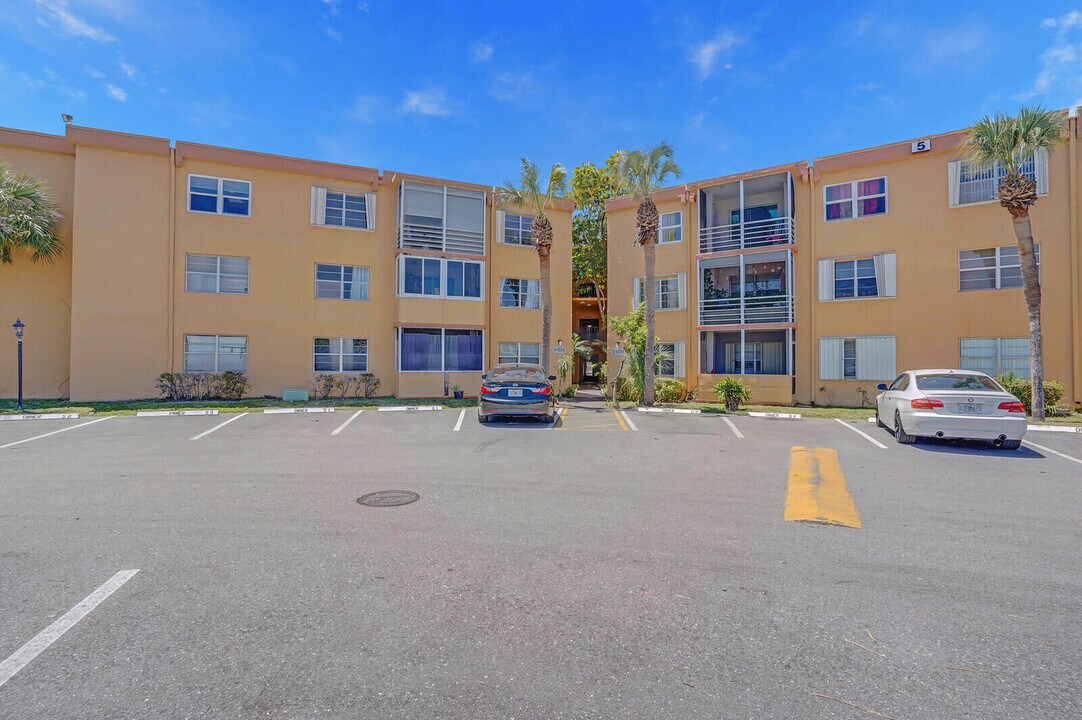 4314 NW 9th Ave in Pompano Beach, FL - Building Photo