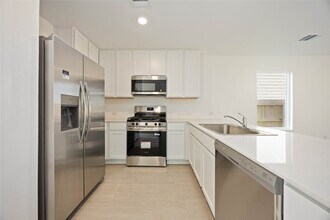 905 Pertuso Ln in Huffman, TX - Building Photo - Building Photo