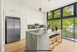 230 Bergen St in Brooklyn, NY - Foto de edificio - Building Photo