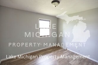 136 72nd St SE in Grand Rapids, MI - Foto de edificio - Building Photo