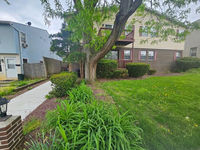 442 S 18th St